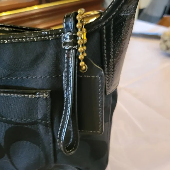 Coach Ergo shoulder Hobo in signature canvas black - Picture 13 of 14